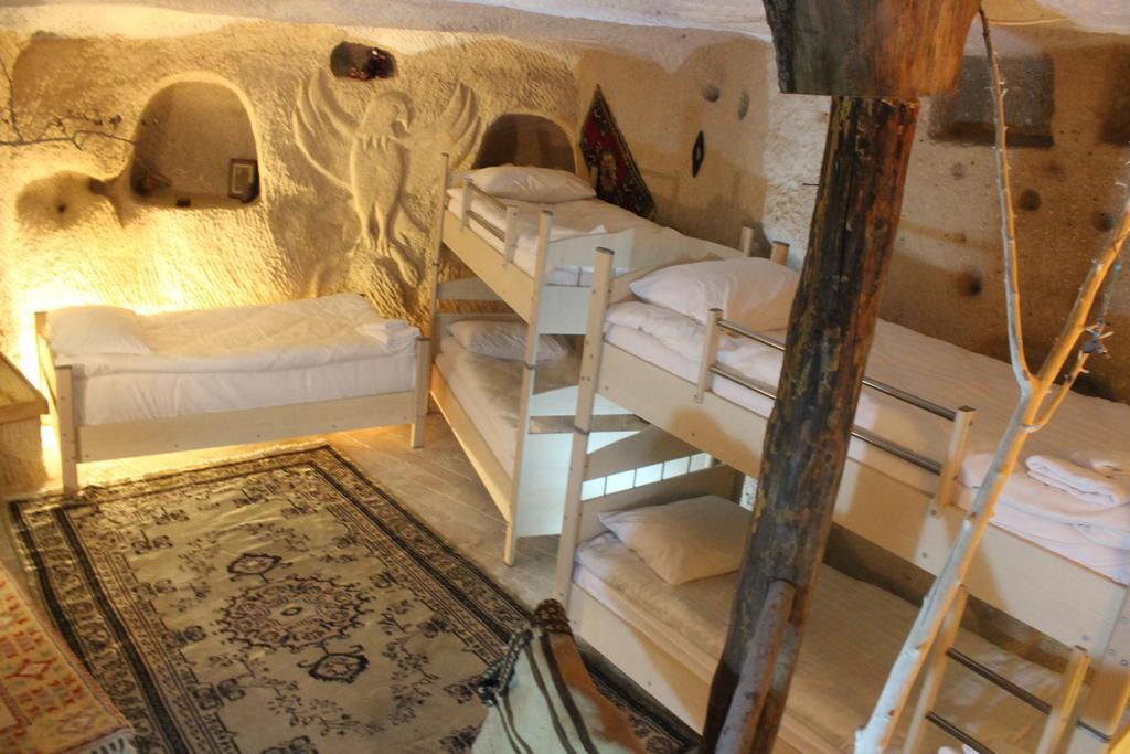 גורמה Stay In Peace Cave Hostel מראה חיצוני תמונה