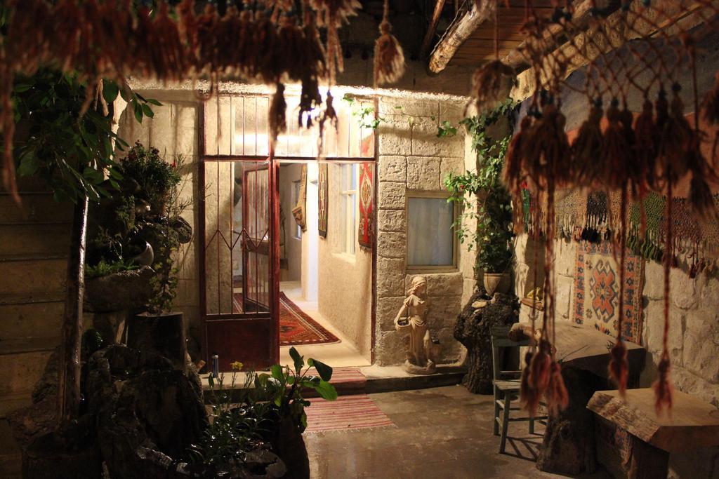 גורמה Stay In Peace Cave Hostel מראה חיצוני תמונה