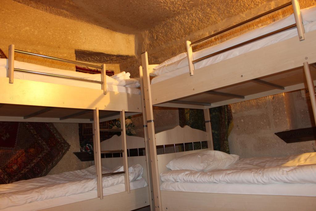 גורמה Stay In Peace Cave Hostel חדר תמונה